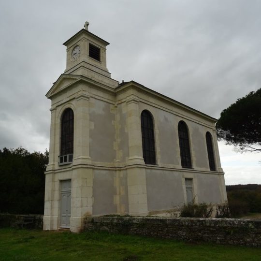 vue-exterieure-chapelle-royale-plesse-bichot-menuiserie